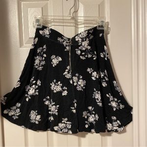 SO Skater Skirt Black with white floral